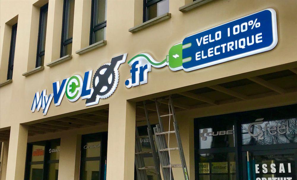 Lettre reliefs lumineuse magasin My Velo